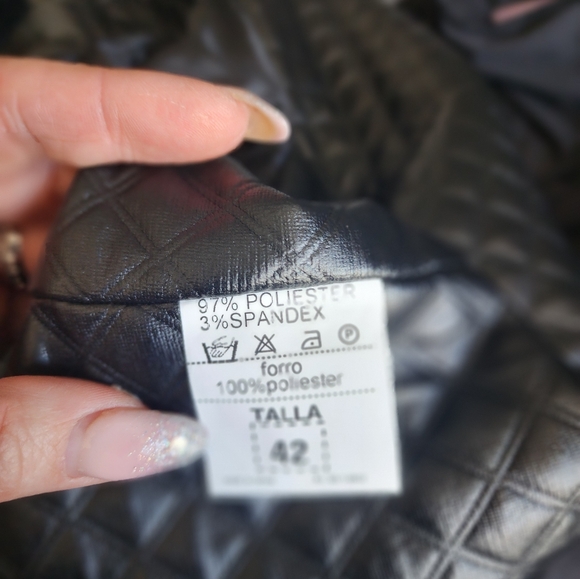 Faux fur jacket - Picture 6 of 6